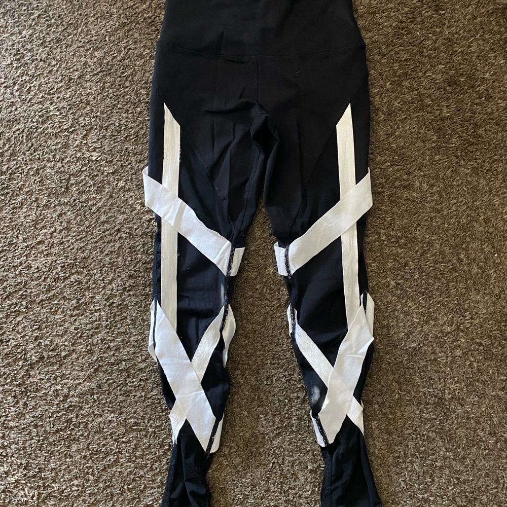 ALO Yoga Black and White Wrapped Bandage Leggings